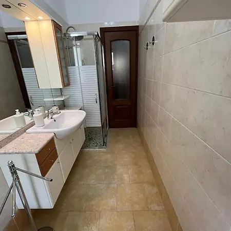 Apartmán Attico Briccarello -intero Appartamento- Air Conditioned-elegant With Free Wifi, Near Inalpi Arena And Sporting Club Torino-olimpyc Stadium *