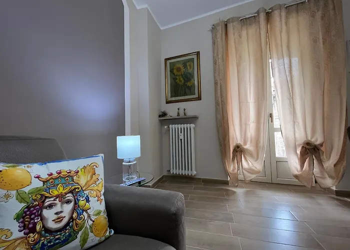 Apartment Attico Briccarello: Elegant Near Palaalpitour And Olympic Stadium *